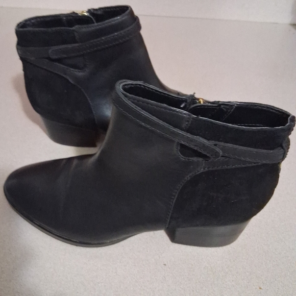 Lauren By Ralph Lauren Damara Leather Ankle Boots Size 7.5B - Picture 9 of 12